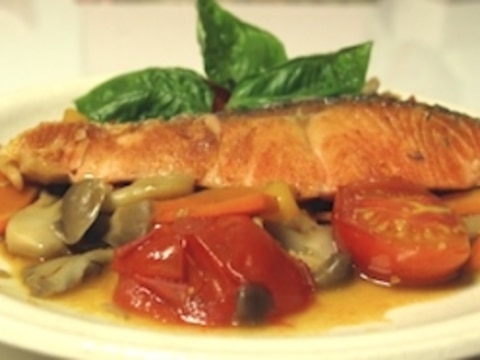 鮭ときのこのワイン煮